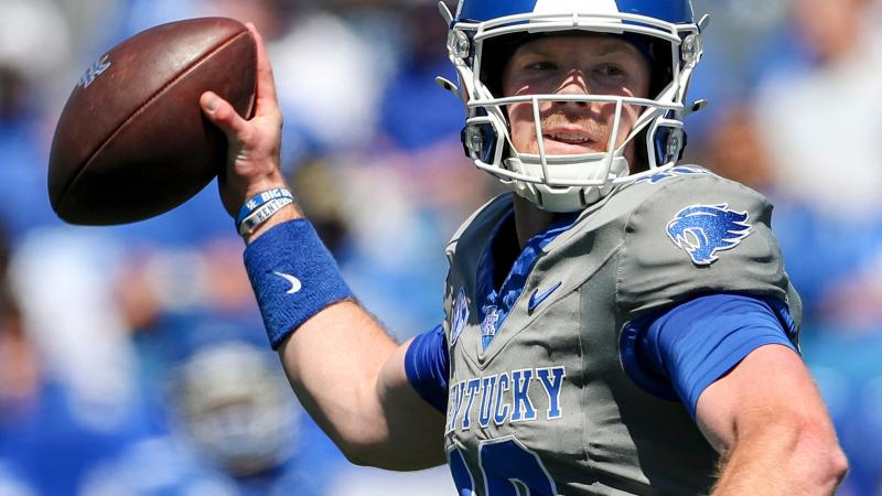 Brock Vandagriff plays at a 2024 UK Football Spring Game